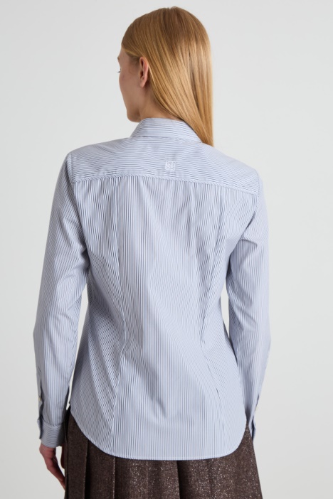 Camisa semientallada