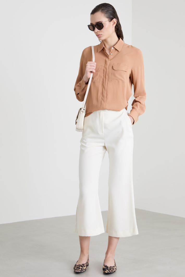 Pocket T-shirt in crepe fabric Intrend - 3