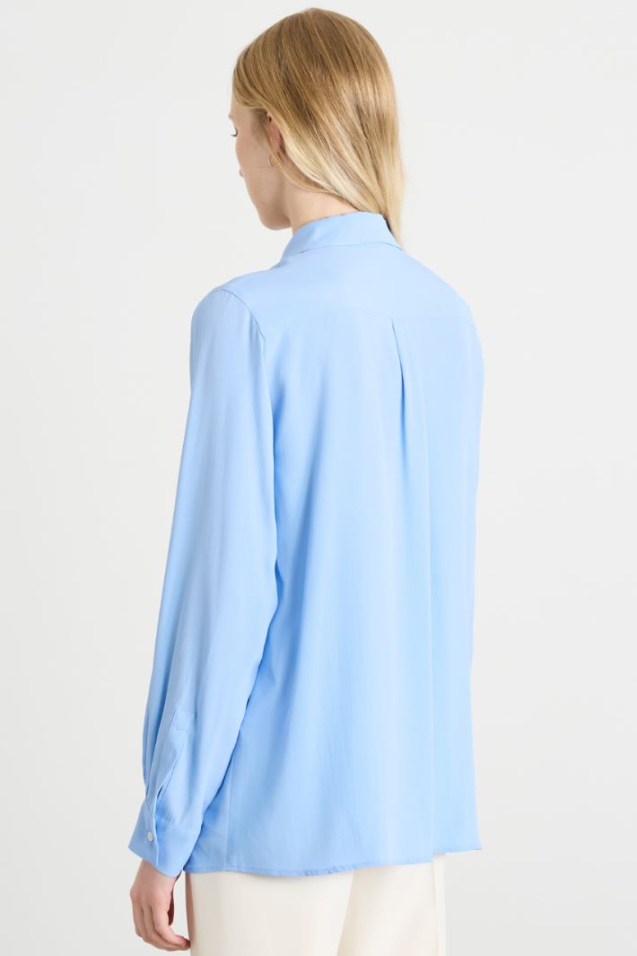 Pocket T-shirt in crepe fabric Intrend - 2