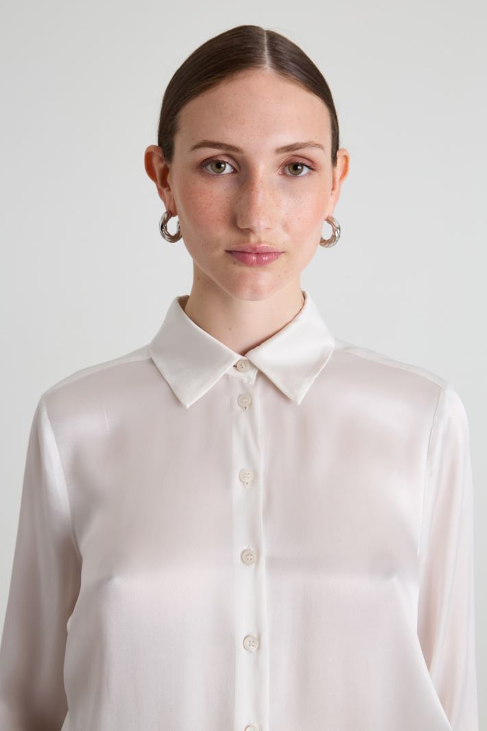 Satin shirt Intrend - 4