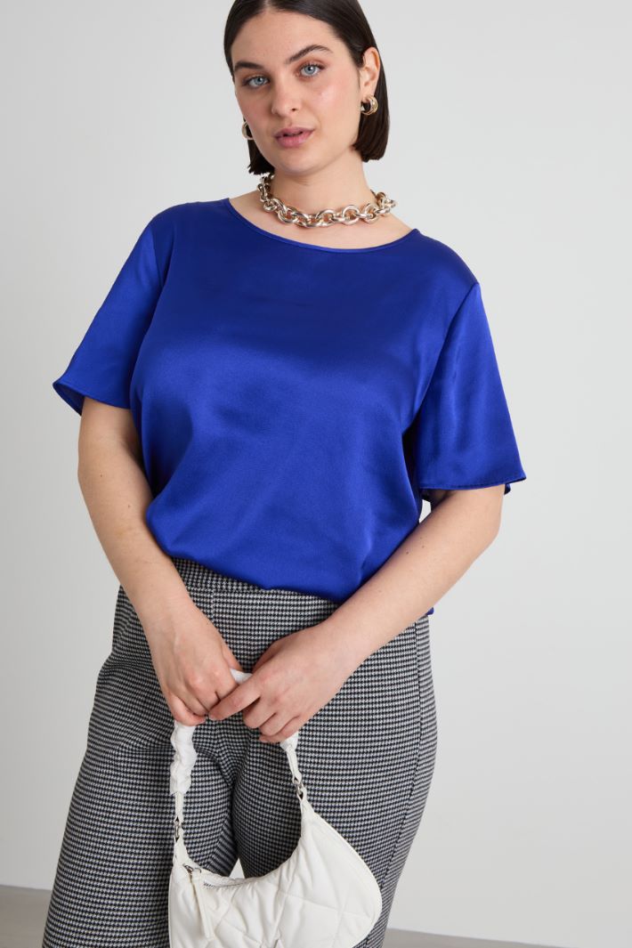 Satin blouse Intrend