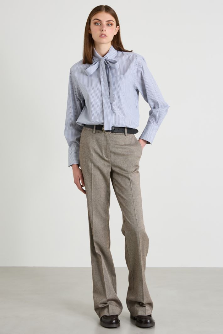 Pussy-bow neck cotton poplin shirt  Intrend - 3