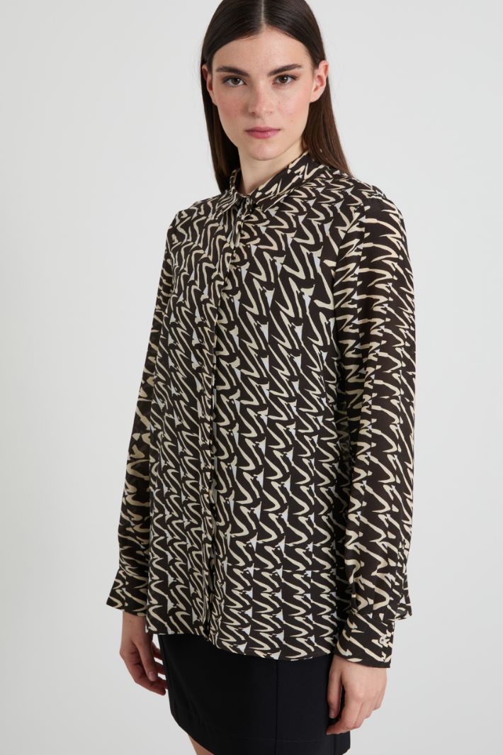 Silk crepe shirt Intrend - 4