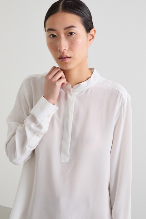 Blusa in crépe de chine