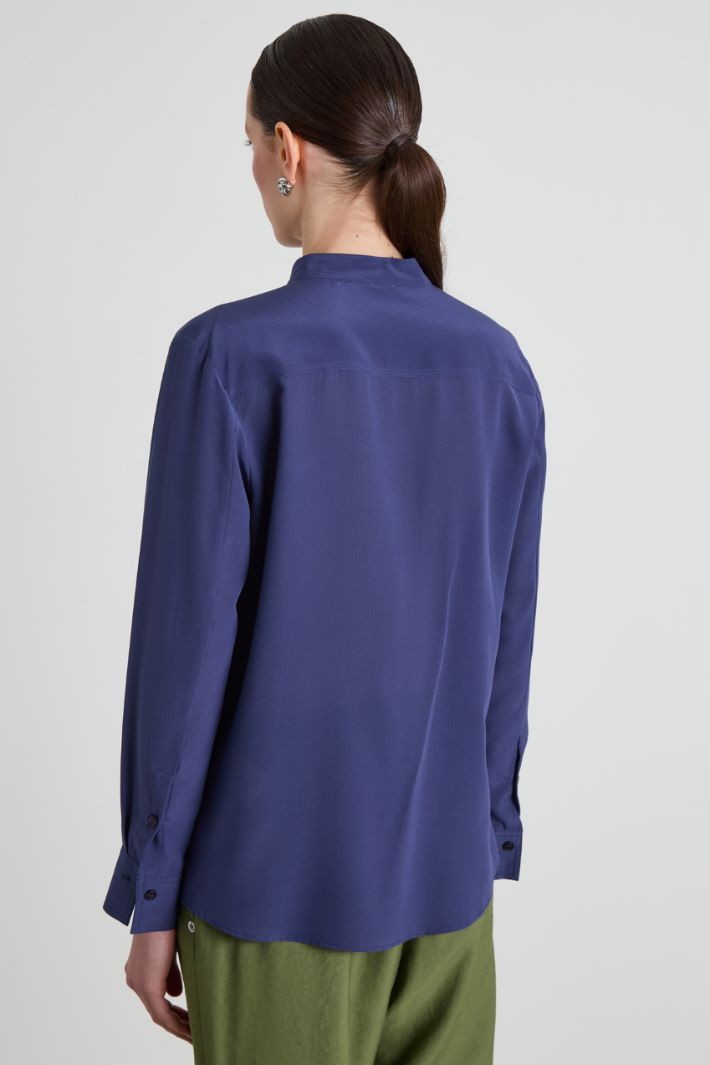Blusa de crepé de China