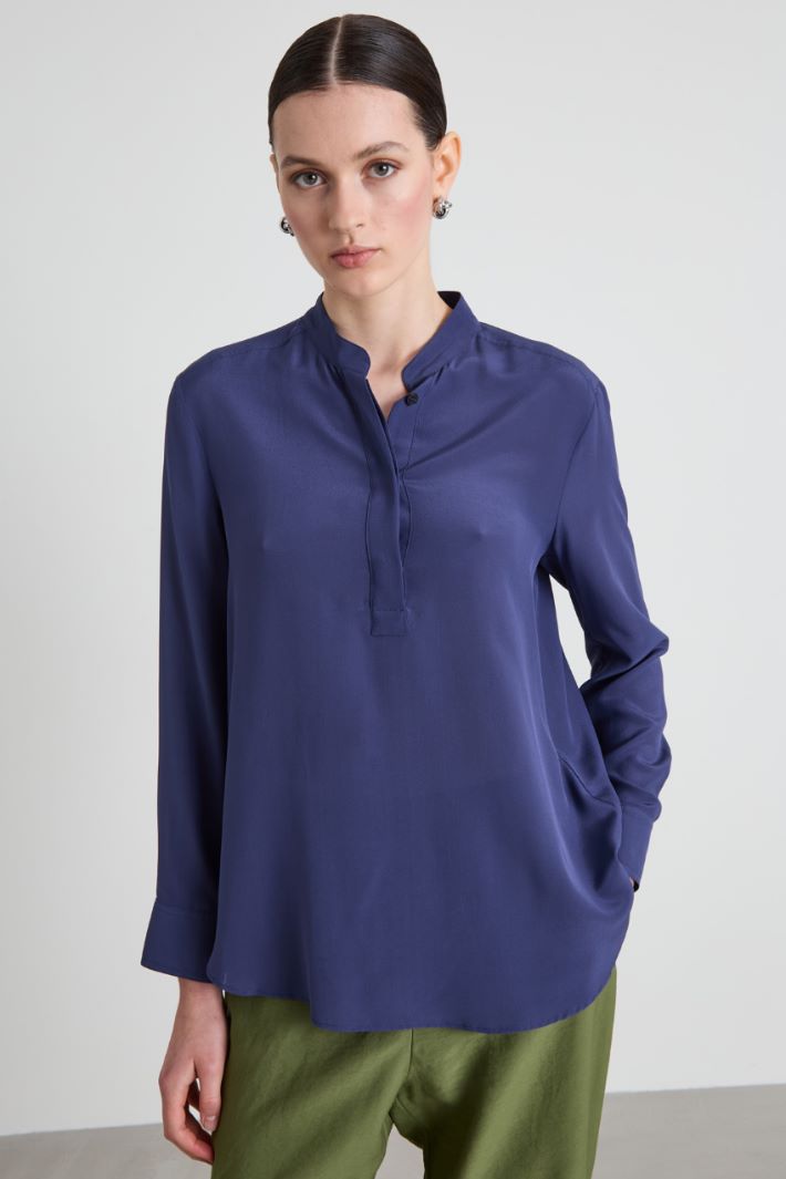 Blusa de crepé de China