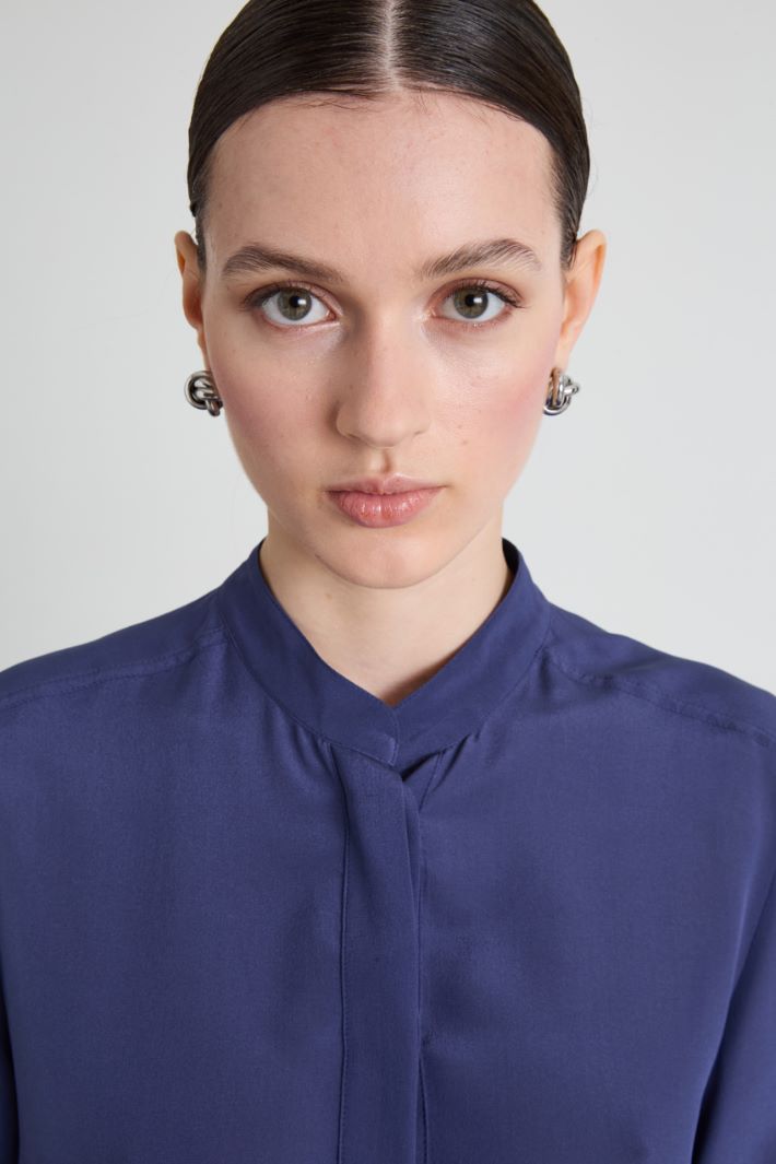 Blusa de crepé de China