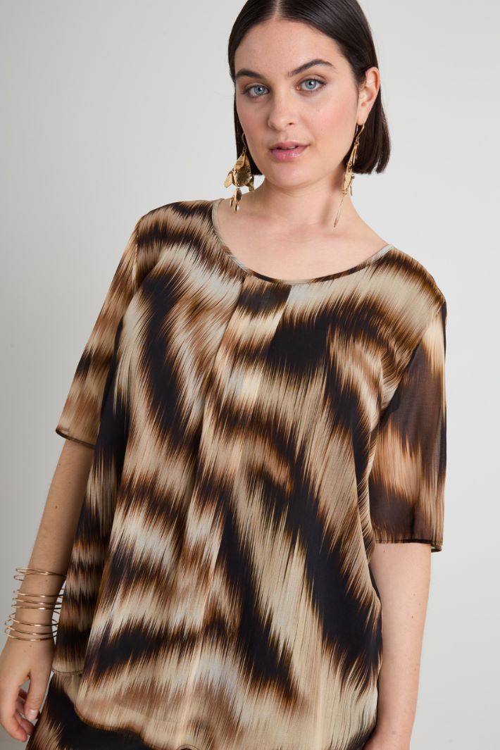 Top de georgette con motivo plisado  Intrend - 4