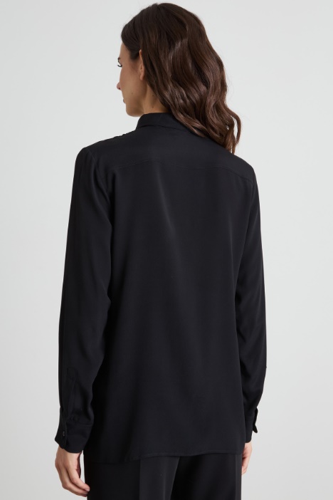 Camicia in seta con fiore