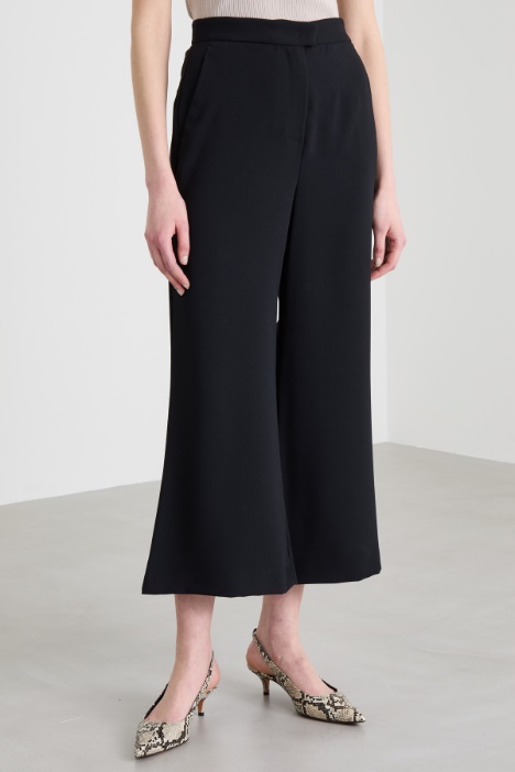 Pantalón acampanado