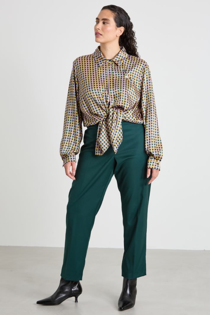 Pantaloni in twill Intrend