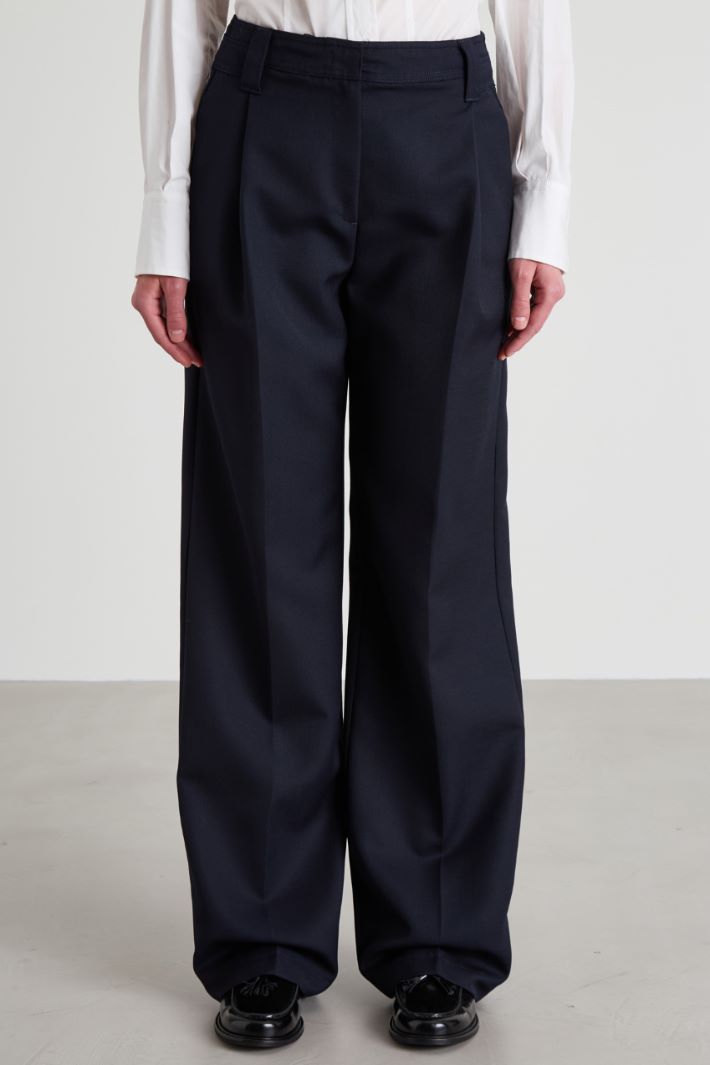 Canvas trousers with pleat Intrend - 2