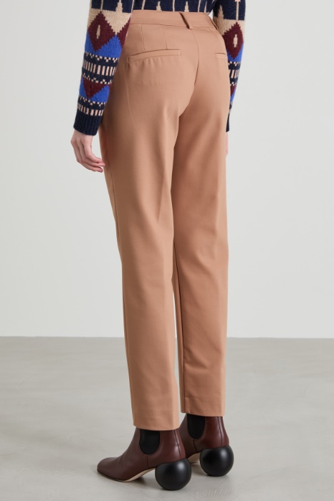 Pantaloni a sigaretta