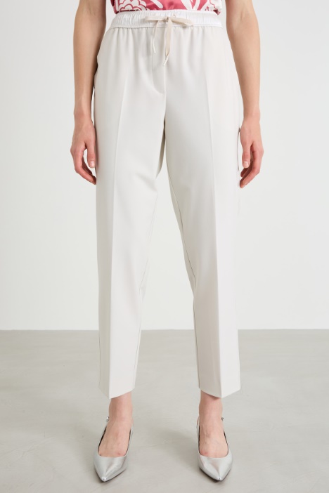 Pantaloni in tela stretch