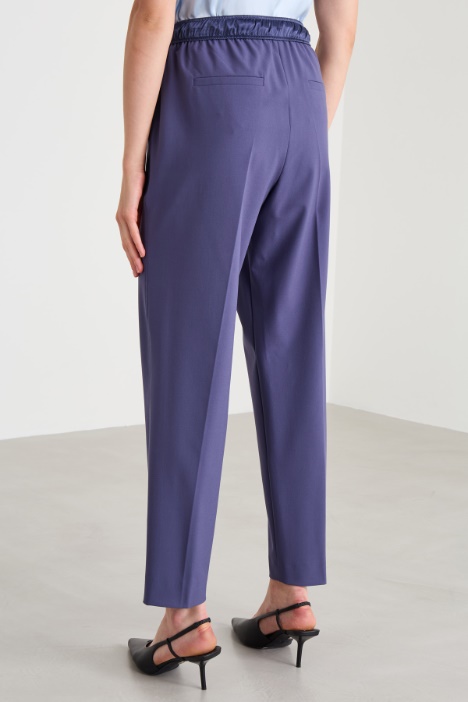 Pantaloni in tela stretch