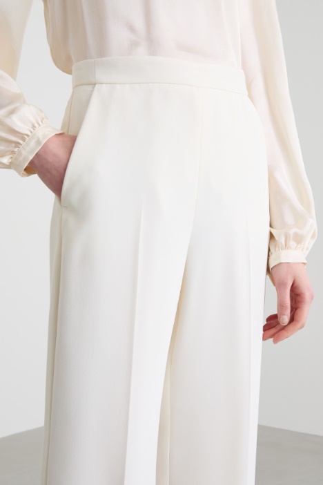 Pantaloni dritti a vita alta