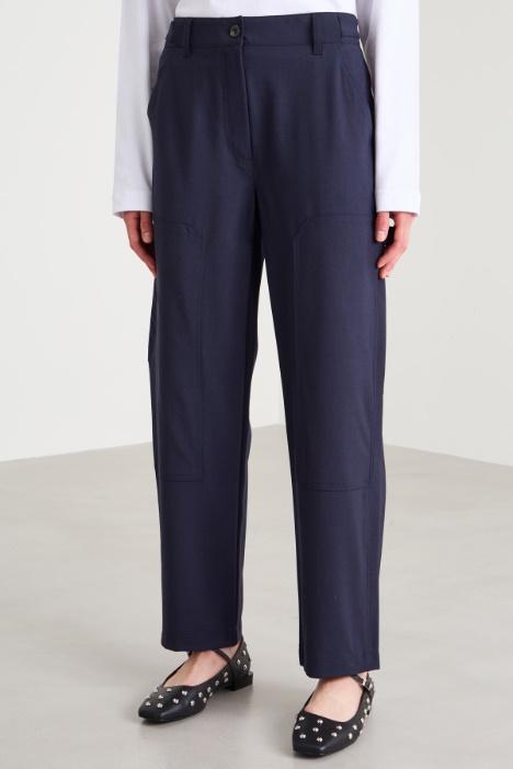 Pantaloni con tasche applicate