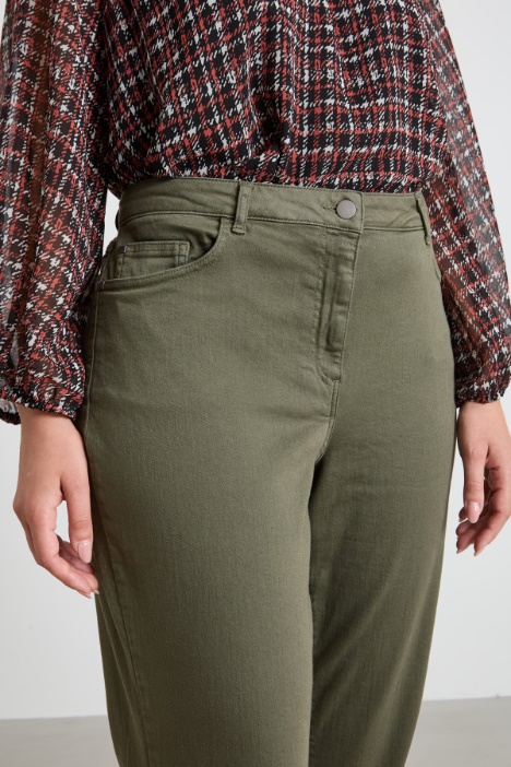 Pantaloni slim in drill