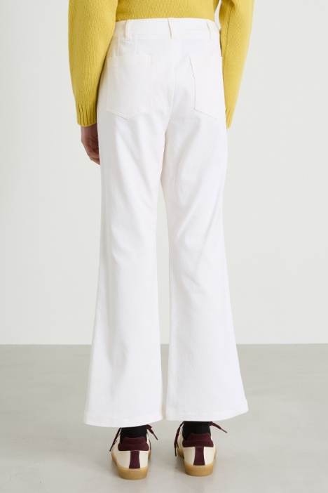 Pantalones acampanados de bull