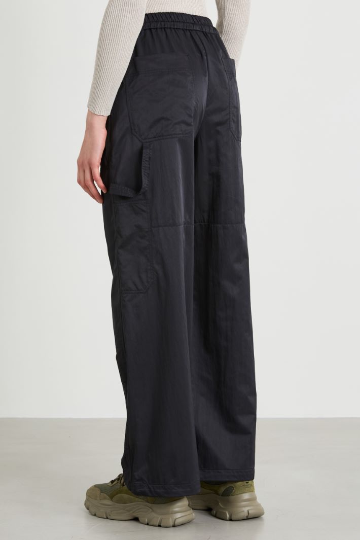 Pantaloni cargo in raso Intrend - 3