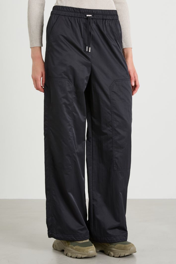 Pantaloni cargo in raso Intrend - 2