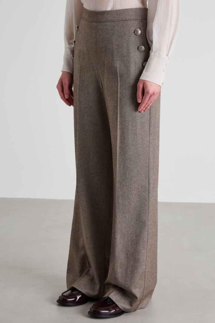 Button-detailed trousers Intrend - 2