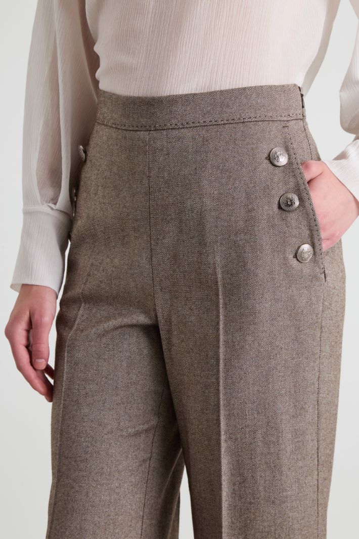 Button-detailed trousers Intrend - 4
