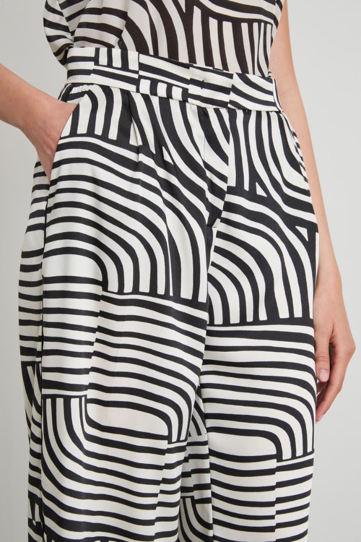 Printed twill trousers Intrend - 4