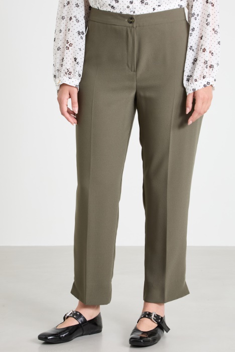 Pantaloni in crépe envers satin