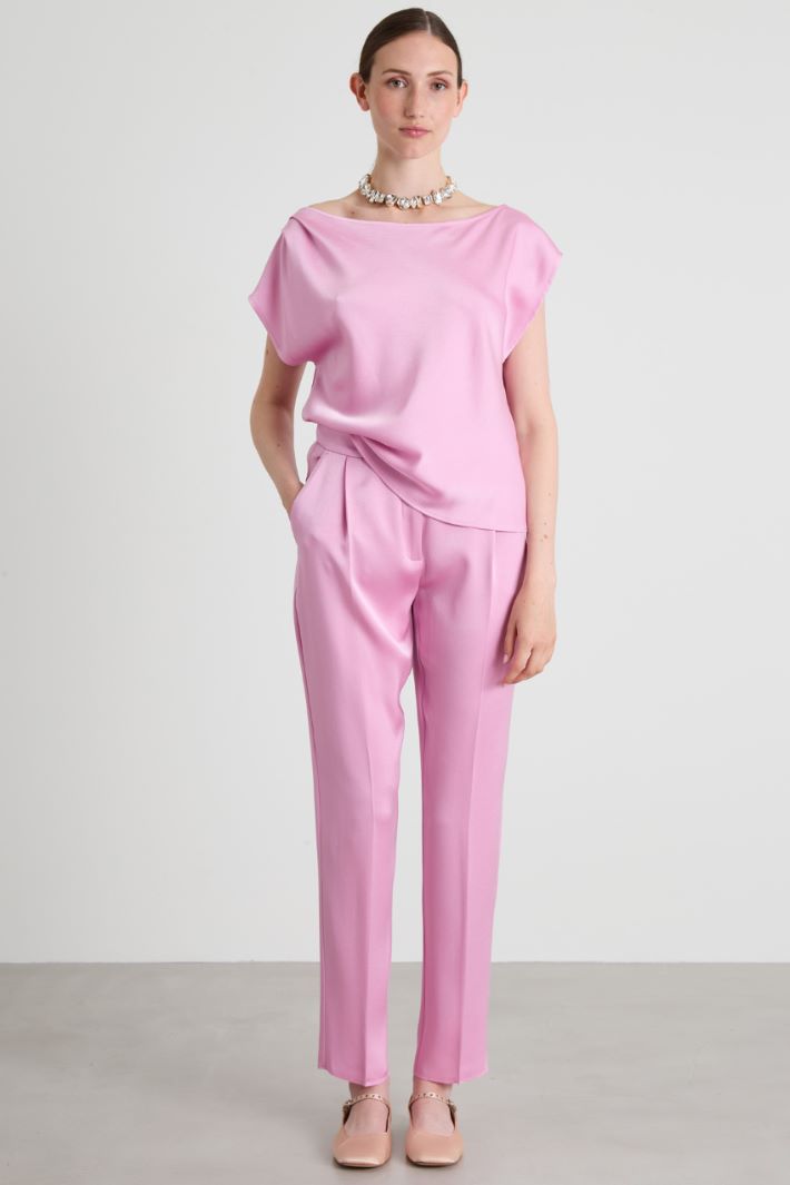 Shiny envers satin trousers Intrend