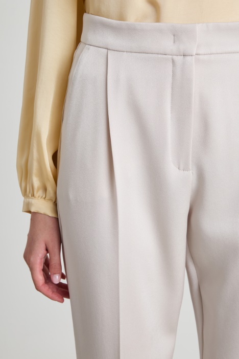 Pantaloni in enver satin lucido
