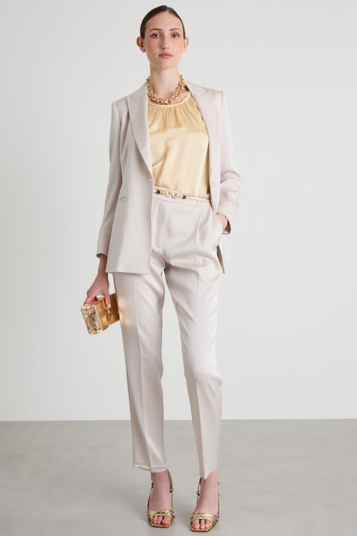 Shiny envers satin trousers Intrend