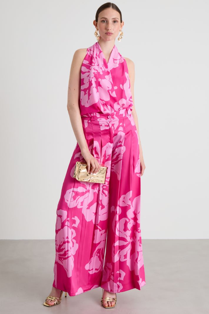 Pleated trousers in printed twill Intrend