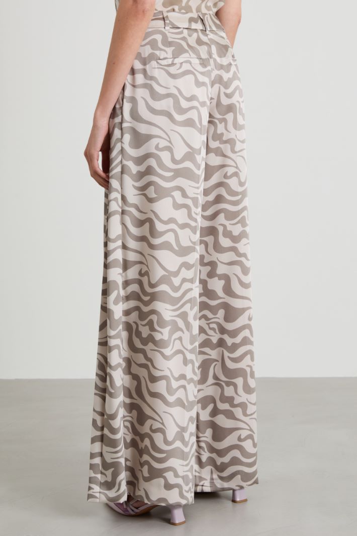 Pleated trousers in printed twill Intrend - 3