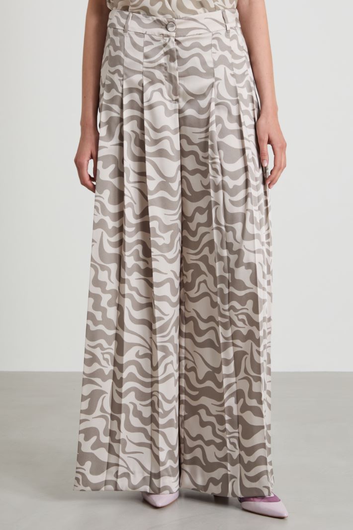 Pleated trousers in printed twill Intrend - 2