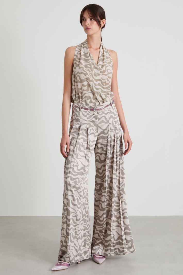 Pleated trousers in printed twill Intrend