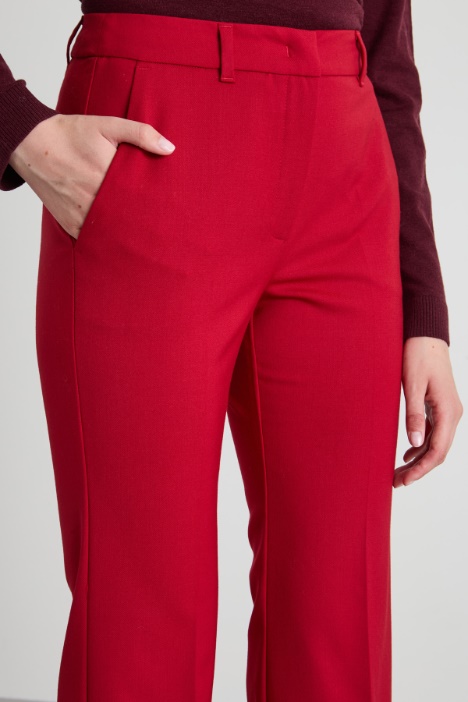 Pantaloni flare in gabardina