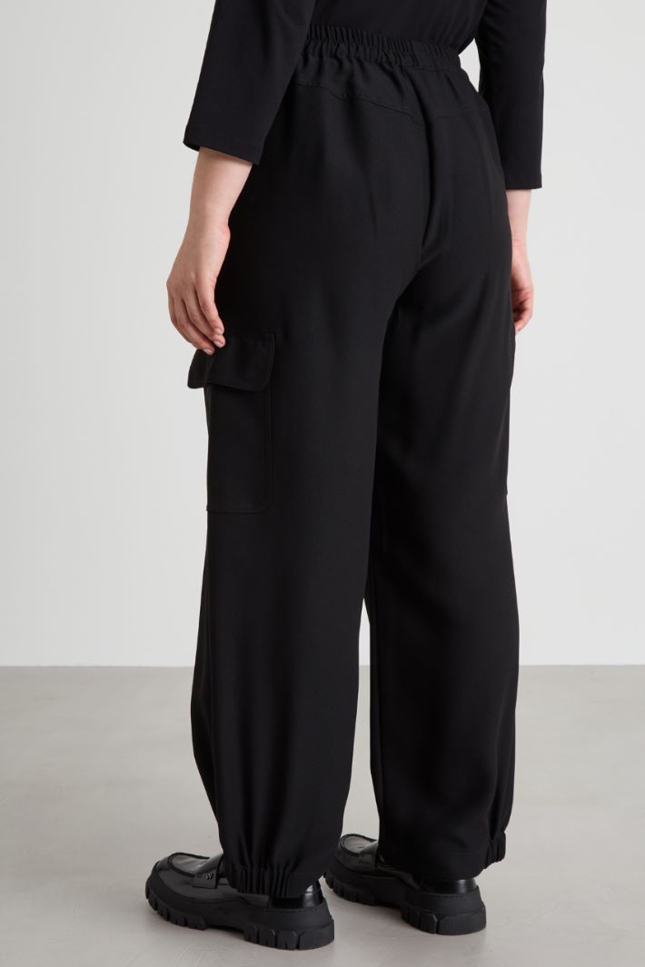  Envers satin cargo trousers Intrend - 3