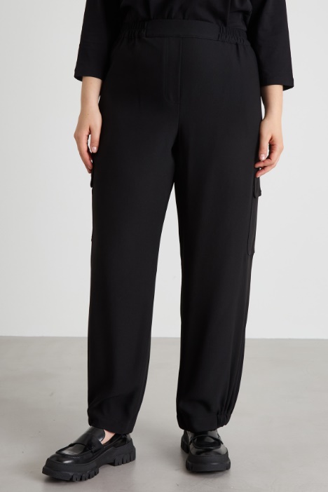 Pantaloni cargo in enver satin