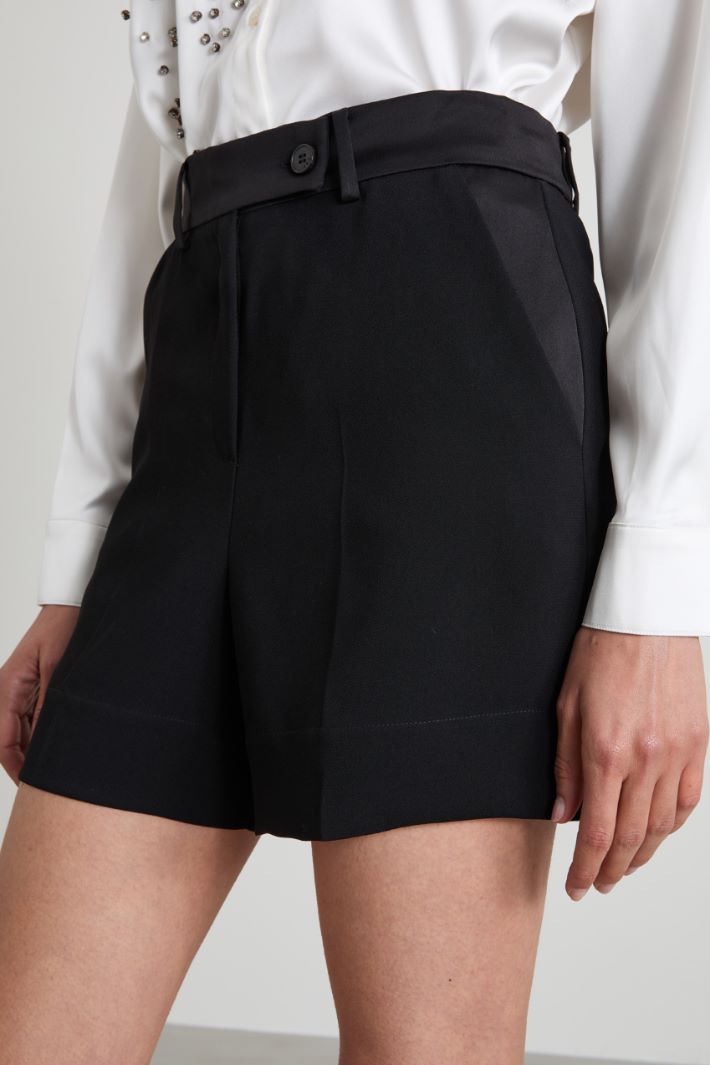 Shorts in crêpe Intrend - 4