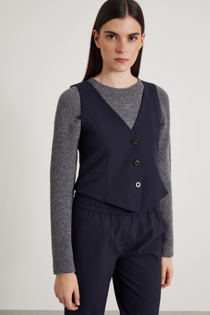 Gilet aderente Intrend