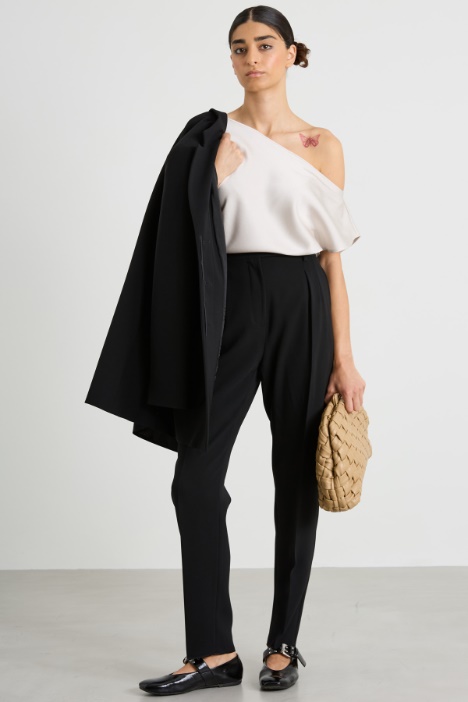 Asymmetrical draped top Intrend