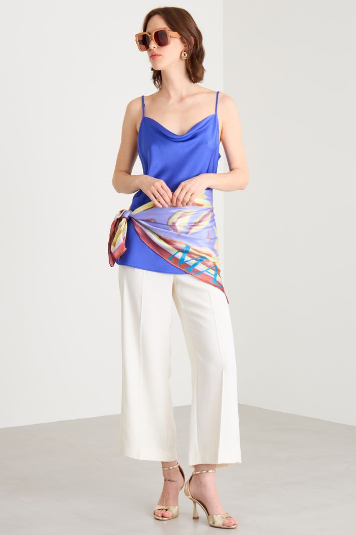 Draped neck top Intrend