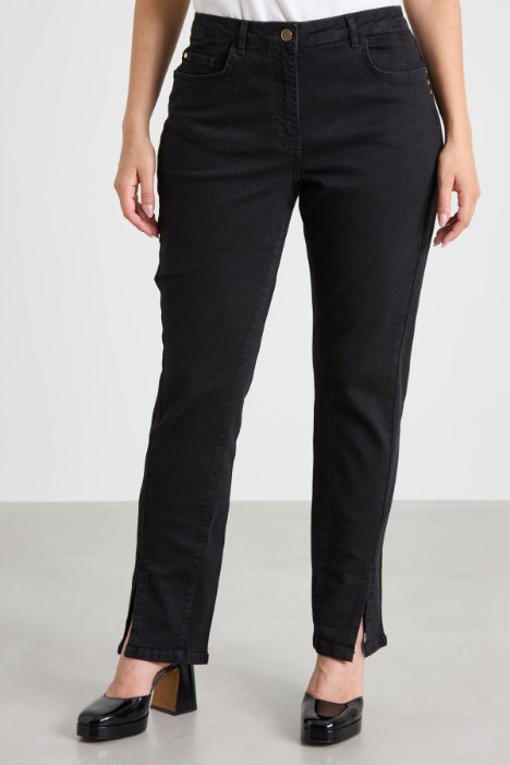 Vaqueros con aberturas