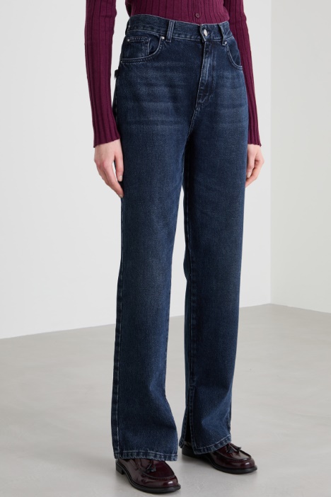 Vaqueros con aberturas