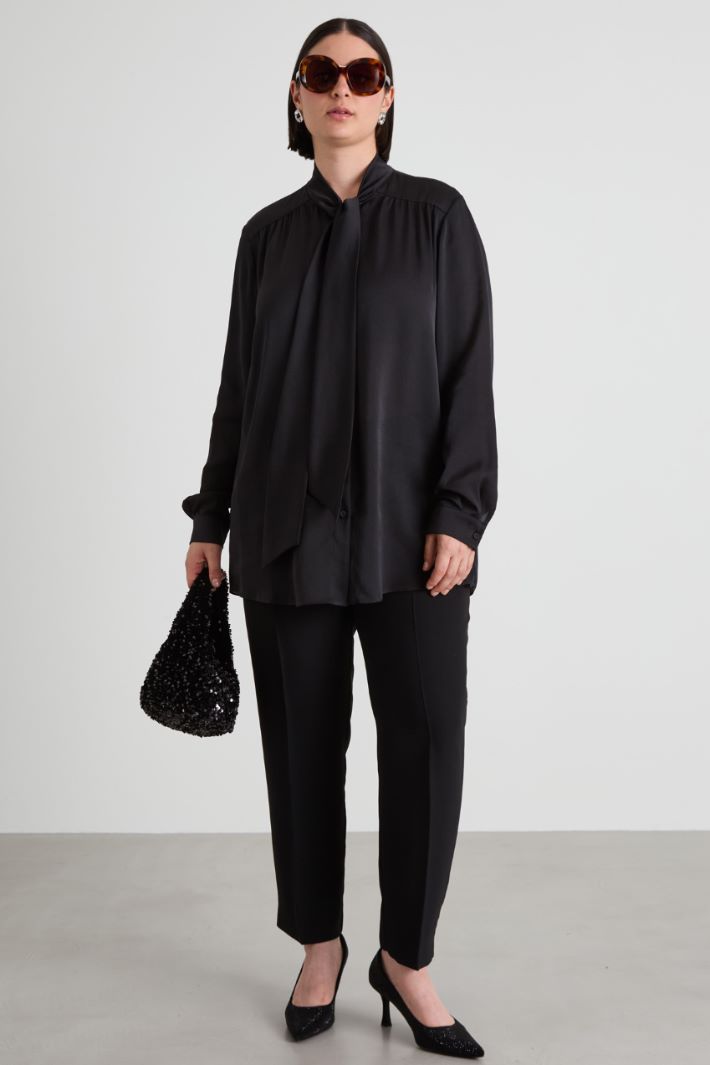 Satin shirt with sash Intrend - 3