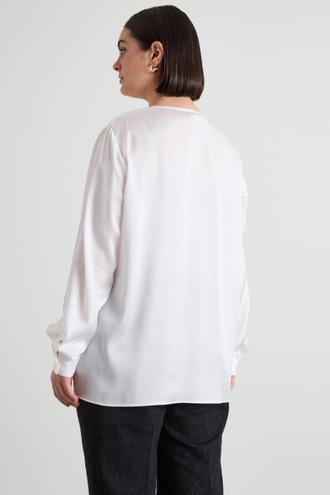 Blusa in raso con foulard