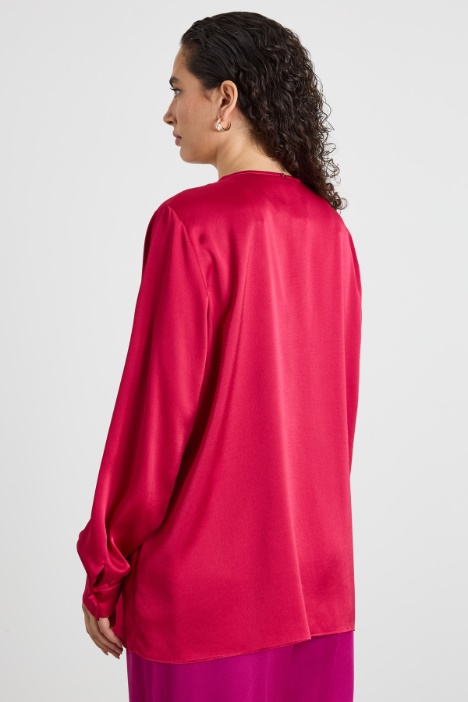 Blusa in raso con foulard