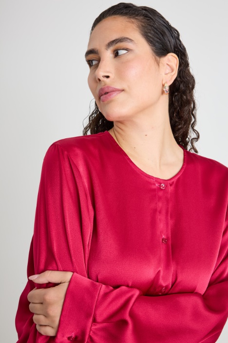 Blusa in raso con foulard