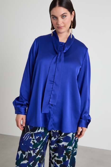 Satin neckerchief-embellished blouse Intrend